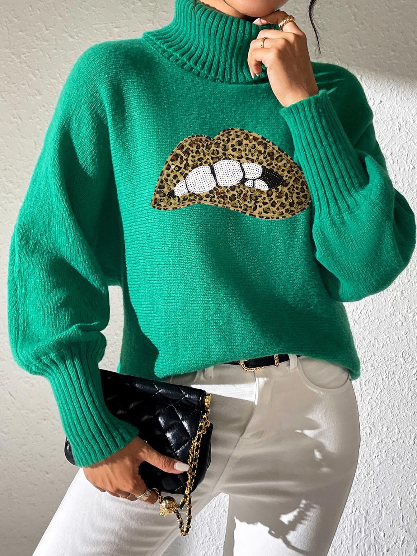 Ladies Bottom Shirt Sequin Embroidered Lip Turtleneck