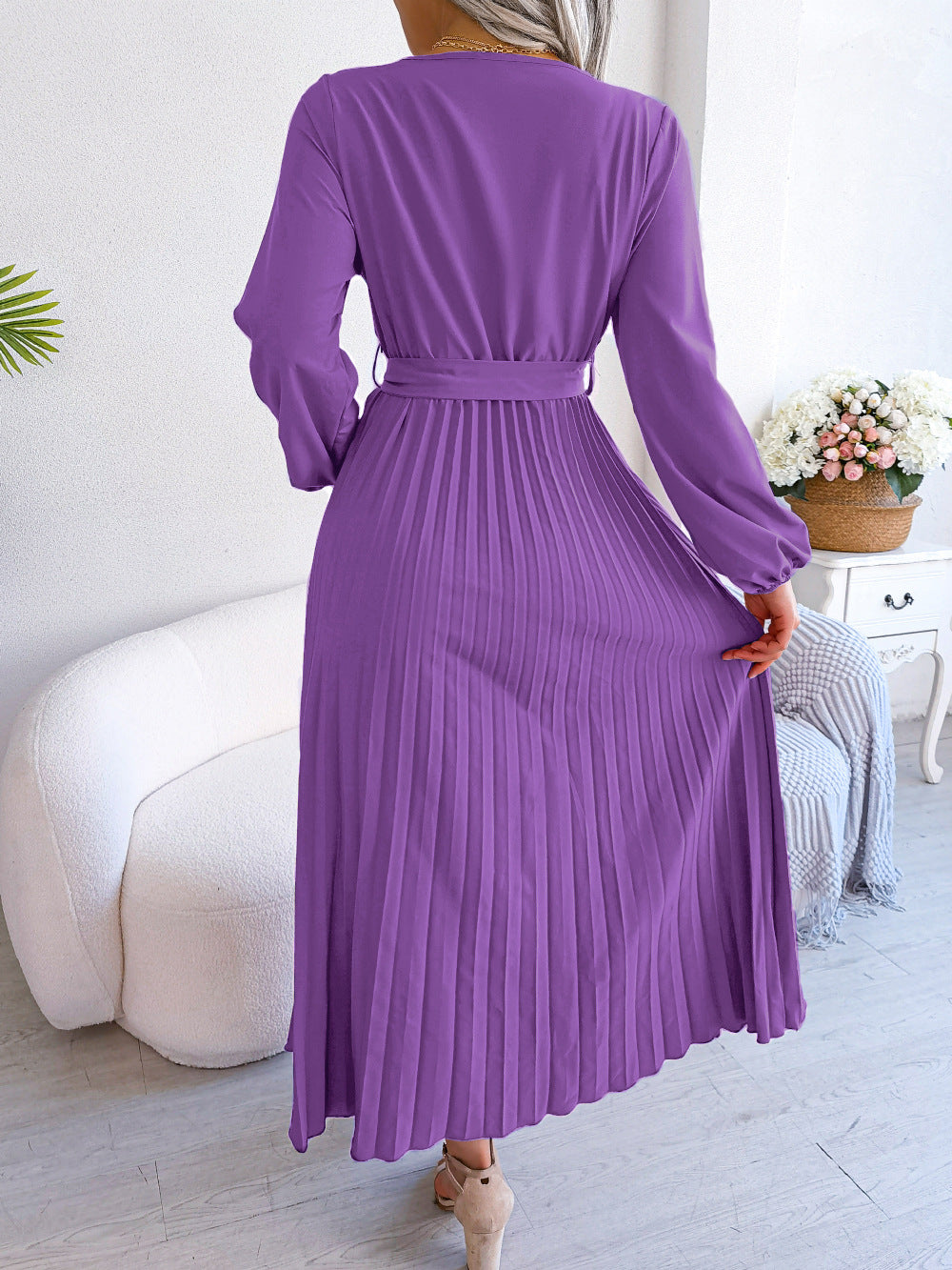 Women's Temperament Cross V-neck Pendulum Pleated Dress