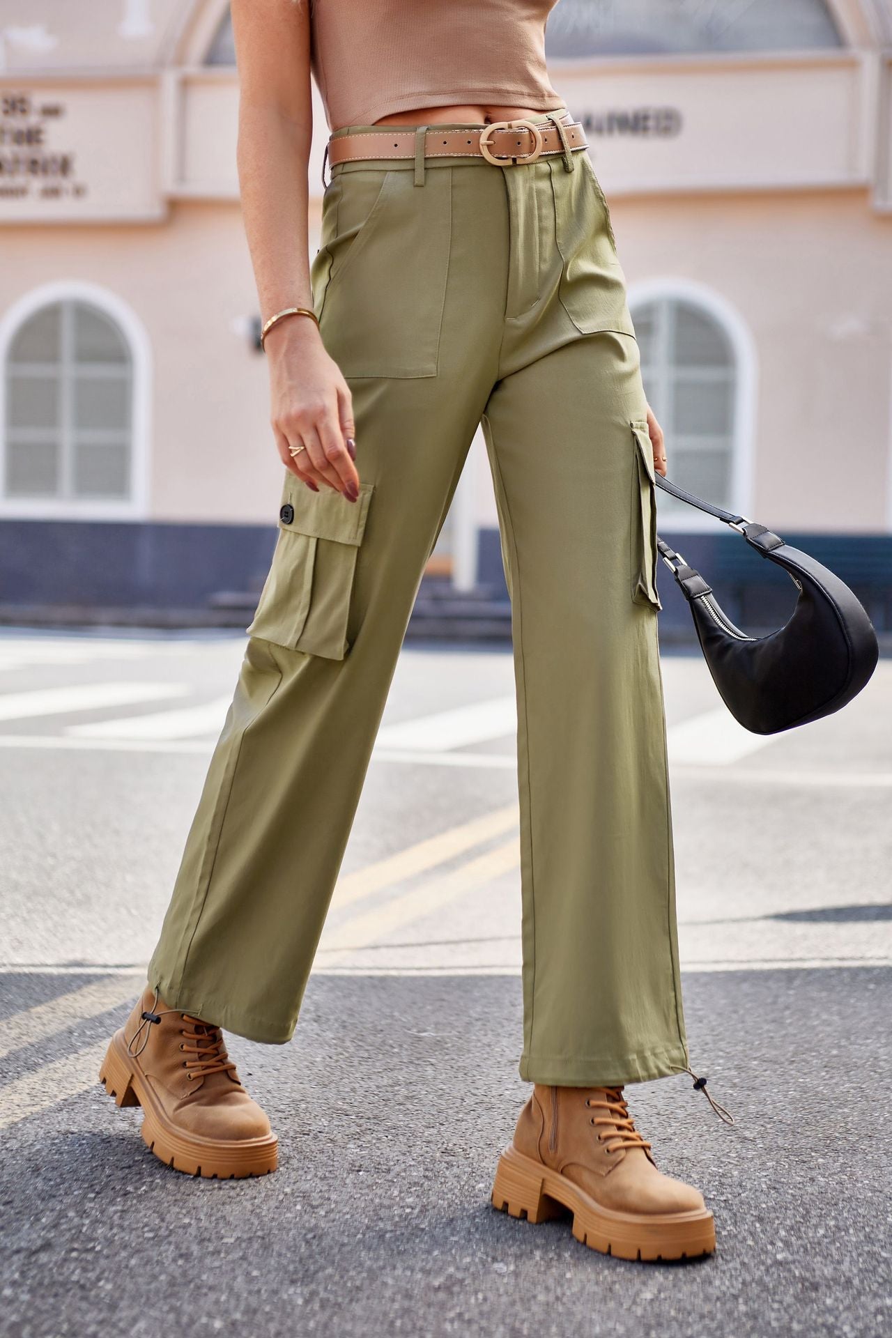 Women's High-Waisted Cargo Pants - Utility Workwear with Pockets