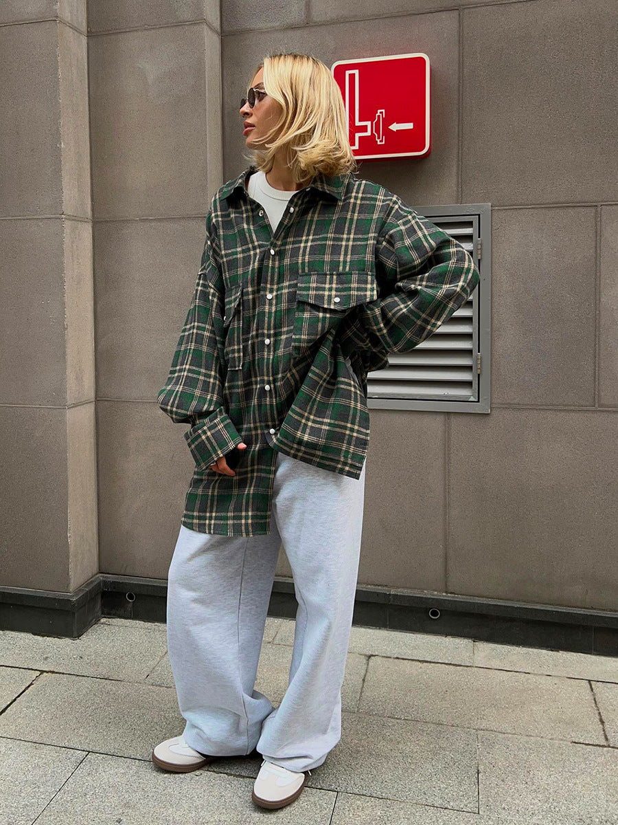 Women's Oversized Plaid Button Down Shirt with Pockets