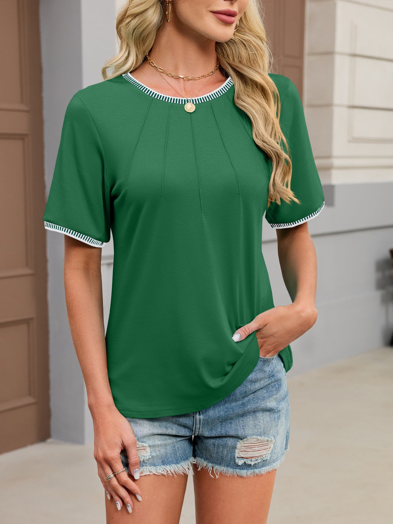 Contrast Trim Round Neck Short Sleeve Casual Tee for Women