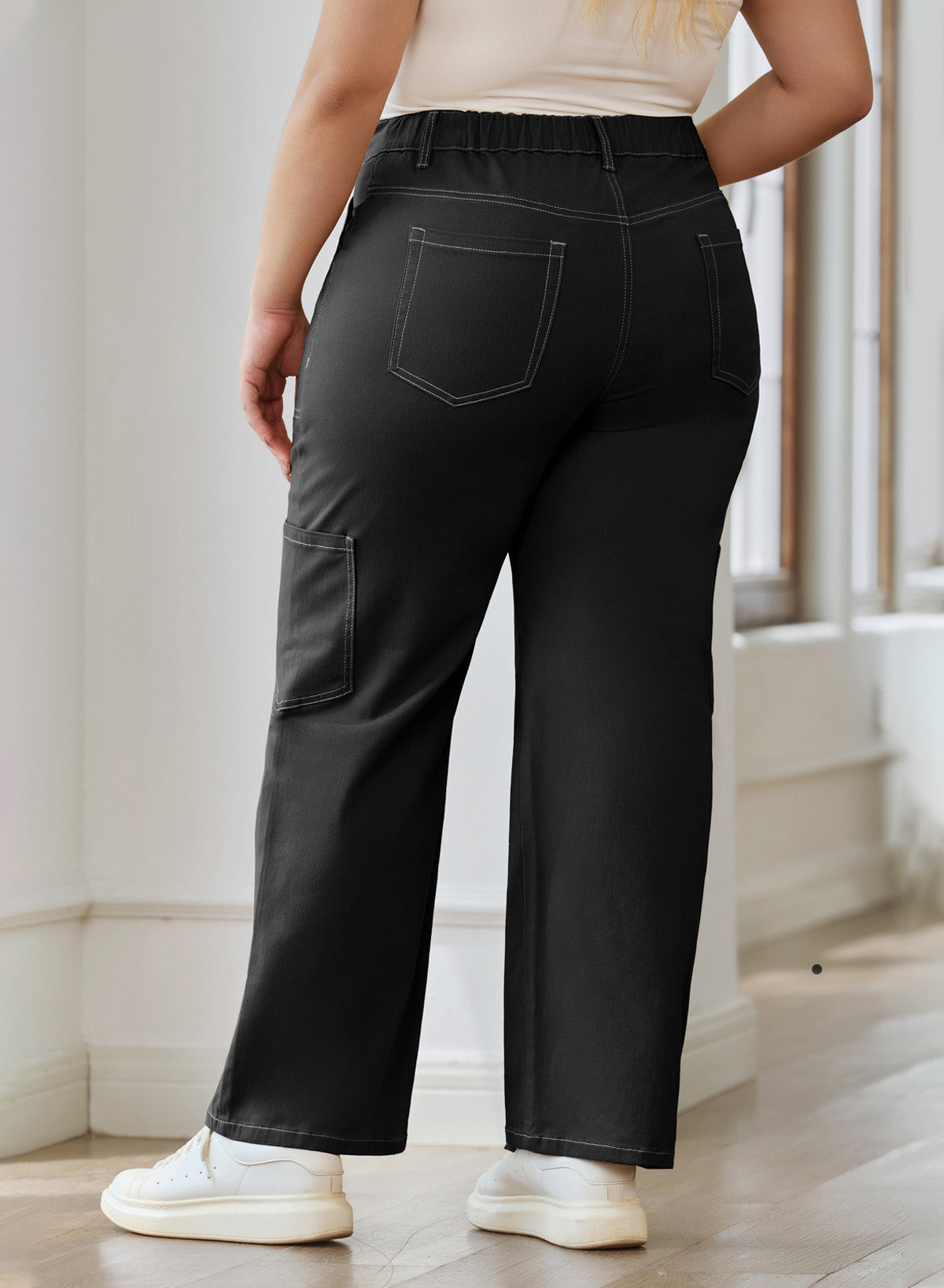 Straight Leg Loose Cut Denim Pants with Cargo Pockets for Women