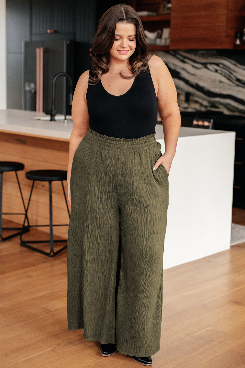 Jungle Green Plus Size Textured Shirred High Waist Casual Pants