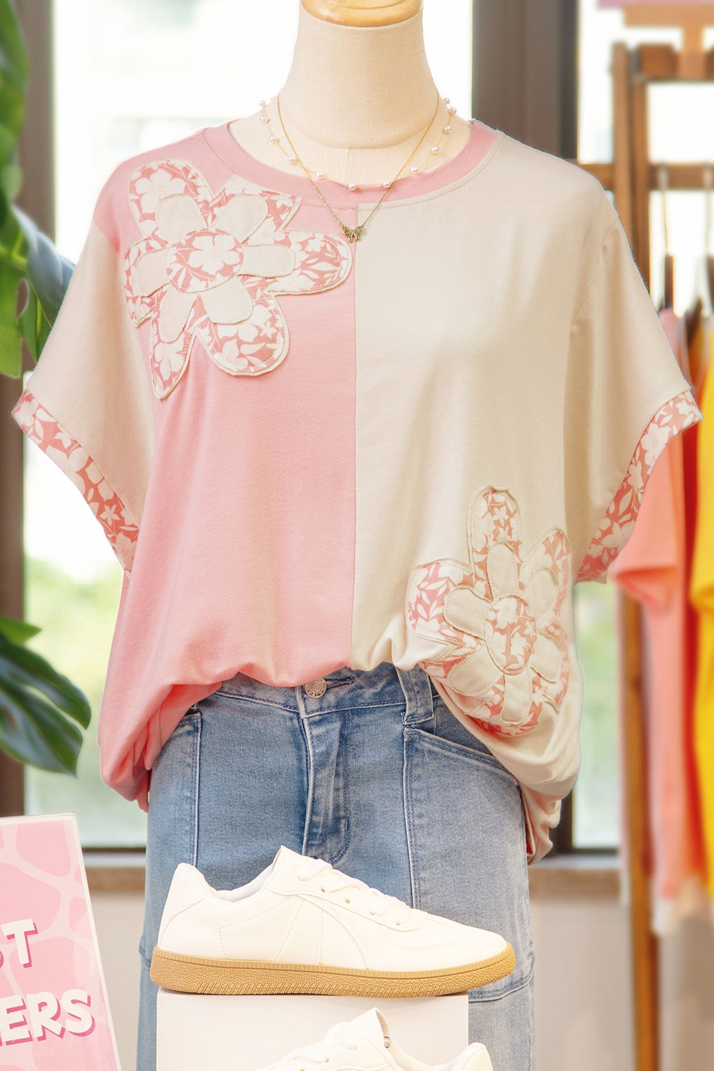 Women Color Block Flower Applique Casual T Shirt
