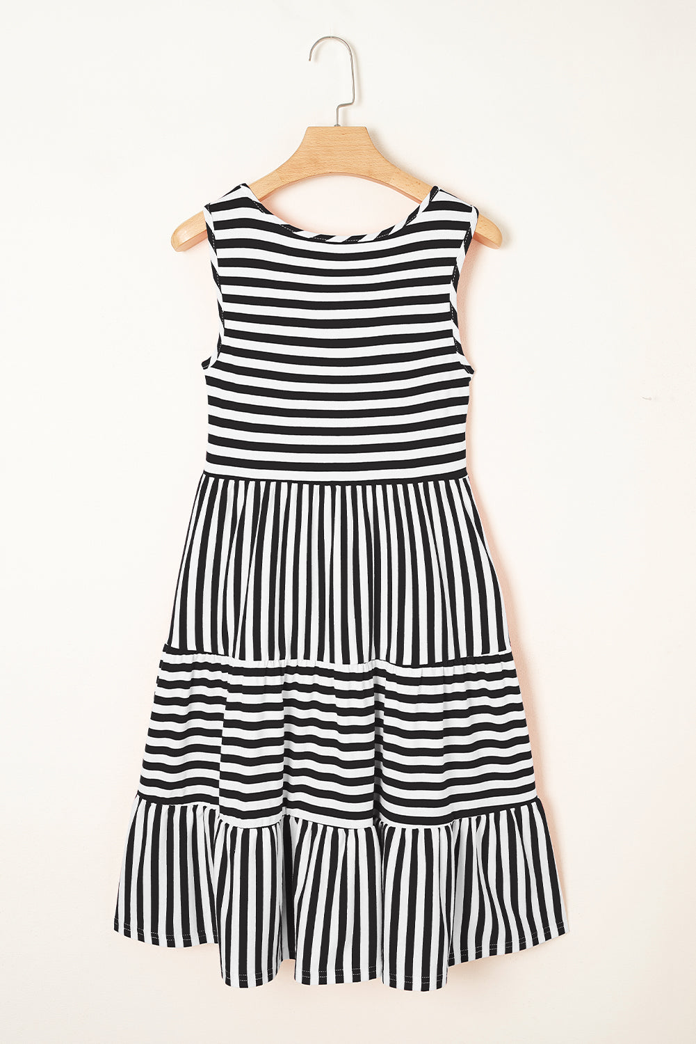 Black White Stripe U-Neck Sleeveless Loose Mini Dress
