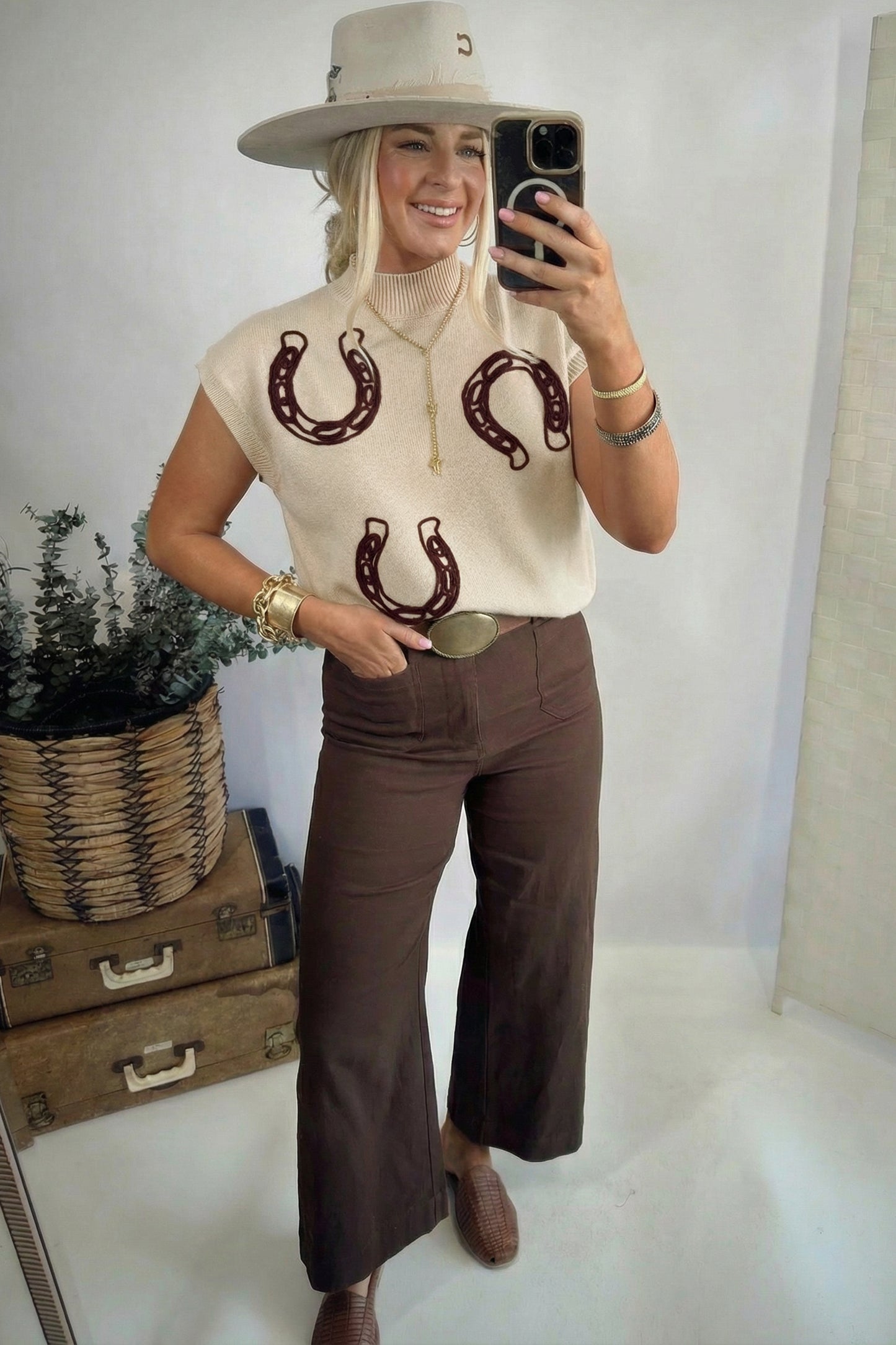 Western Horseshoe Knit Top Mock Neck Sweater Vest