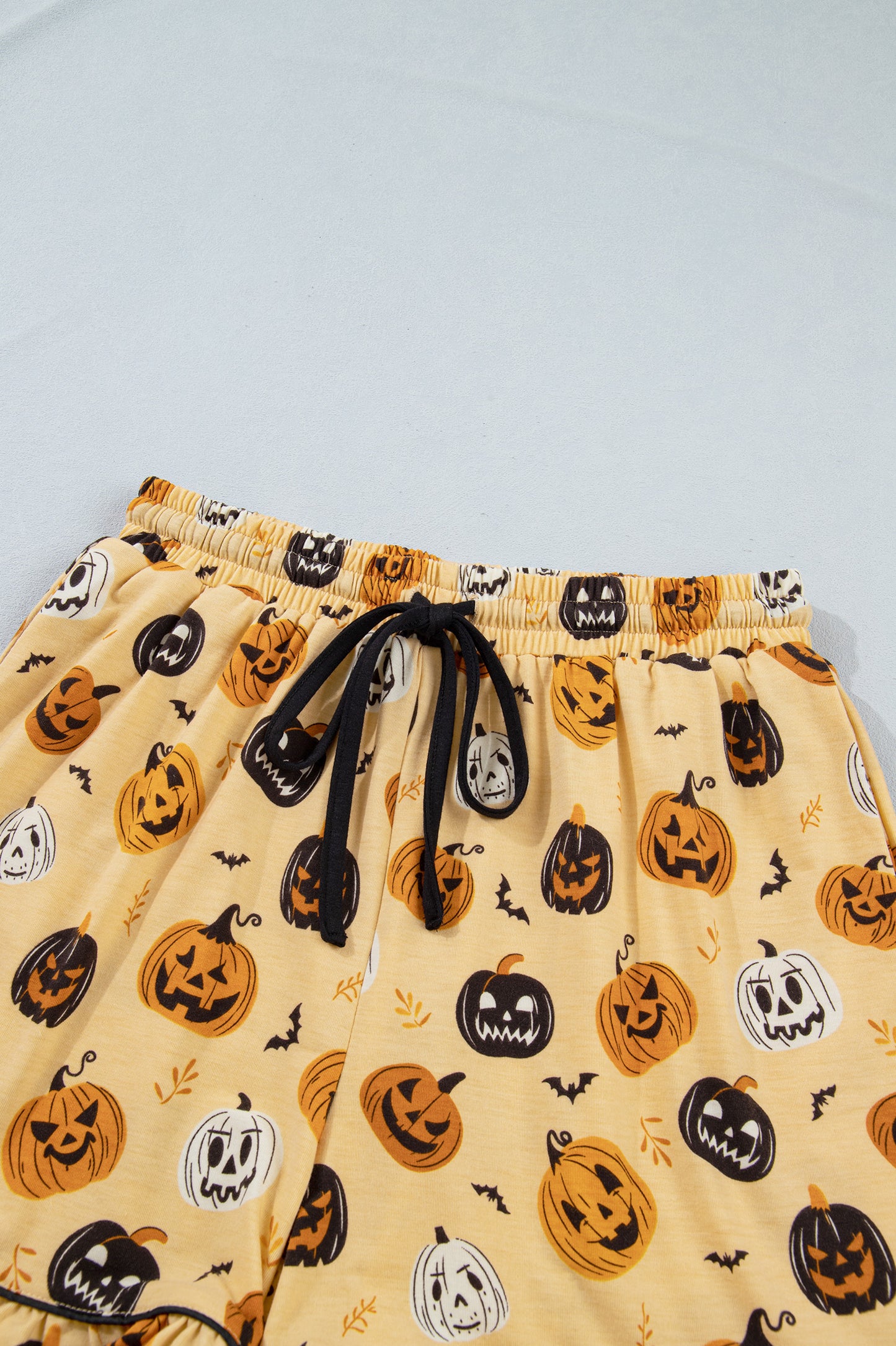 Halloween Pumpkin Print Ruffle Shorts Pajama Set