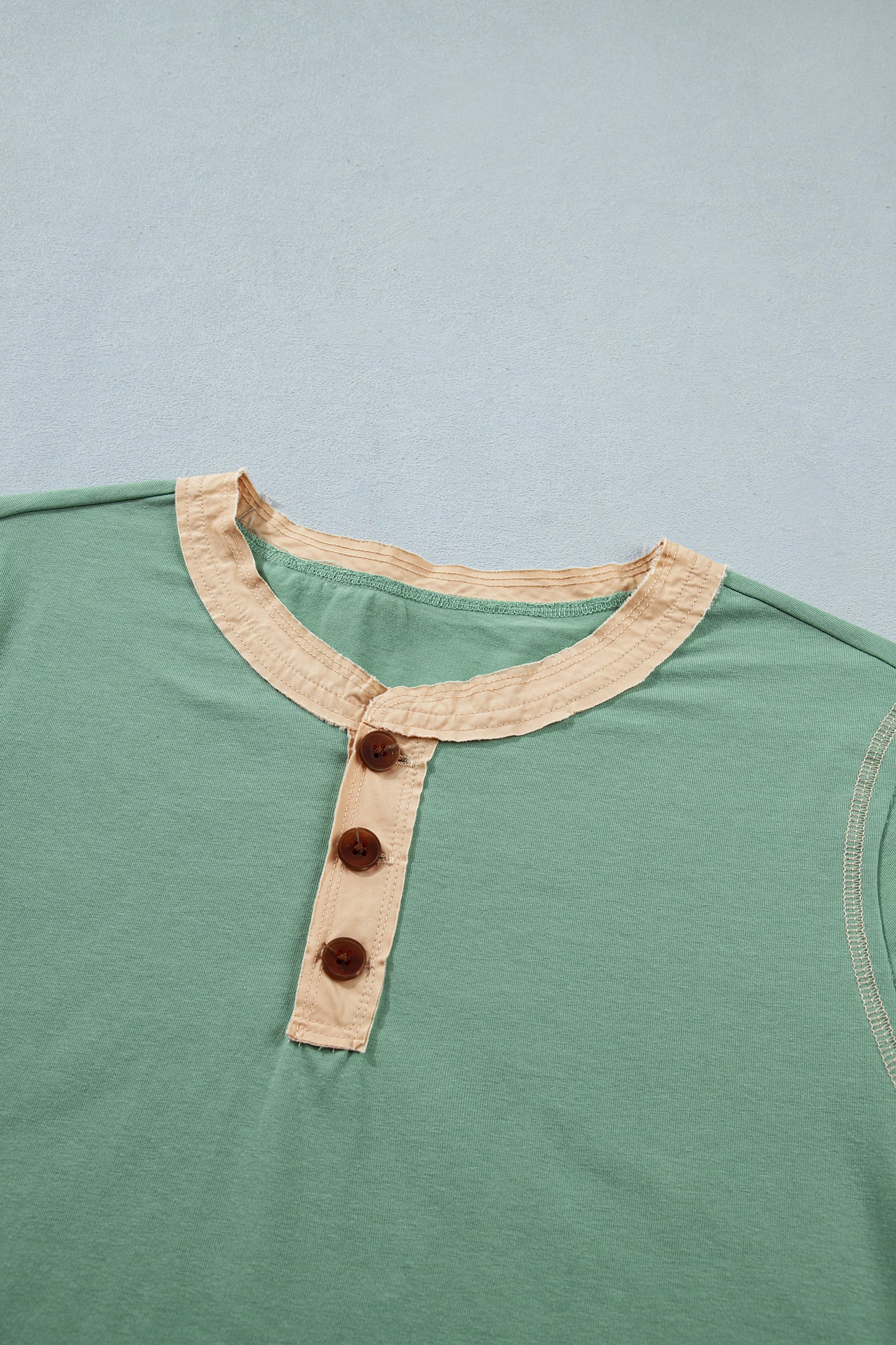 Short Sleeve Contrast Trim Button Henley Tee