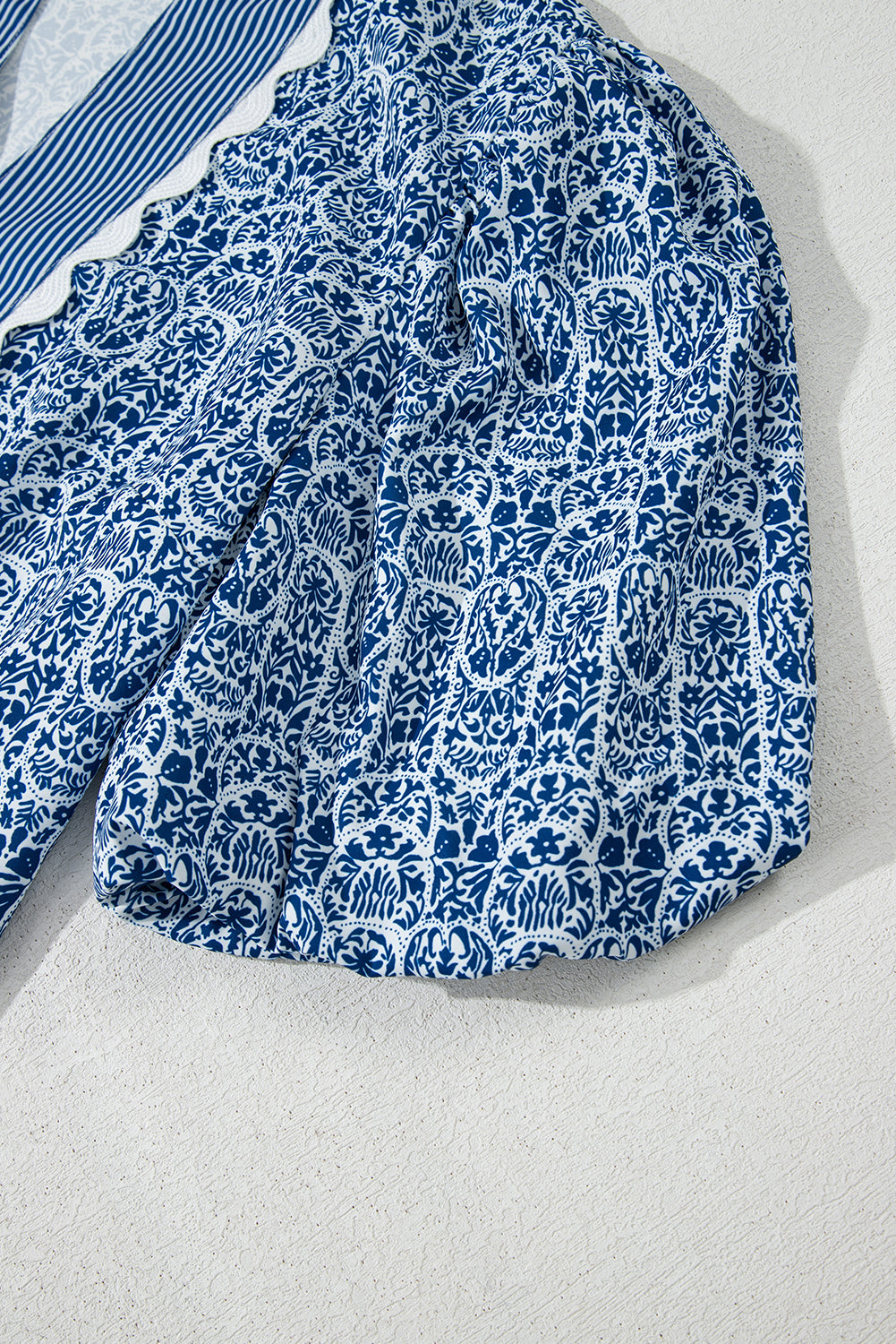 Blue Floral Contrast Puff Sleeve Notch Neck Top