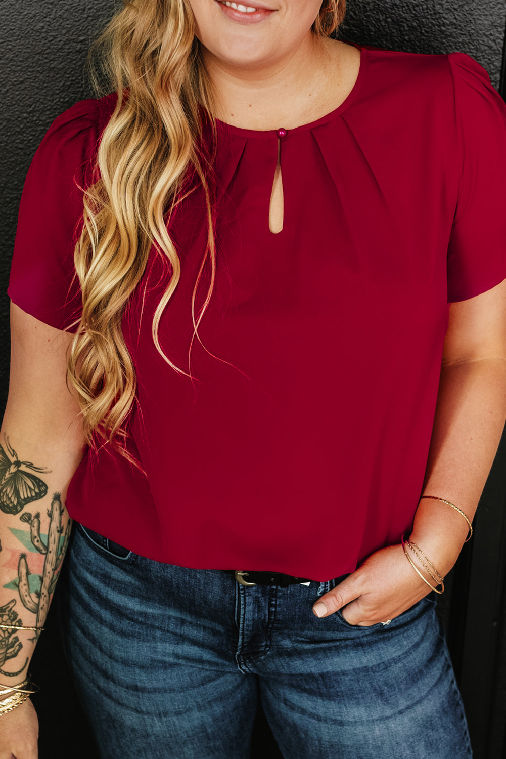 Red Dahlia Keyhole Pleated Crew Neck Plus Size T Shirt