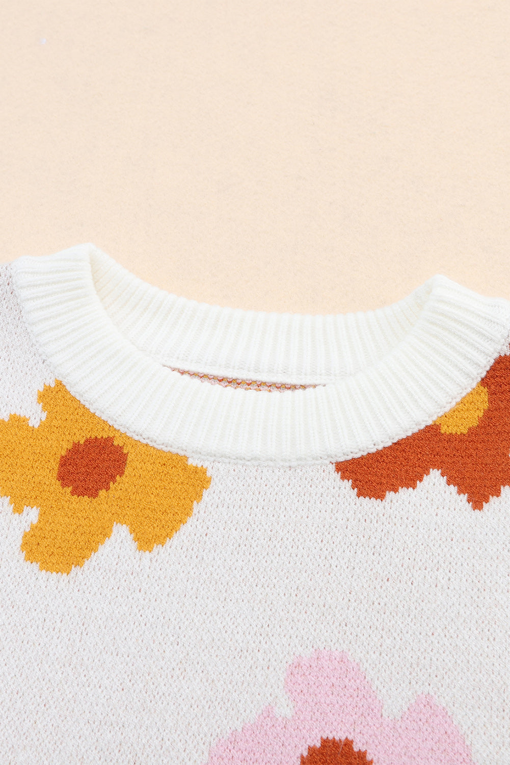 White Sweet Flower Knitted Ribbed Hem Sweater